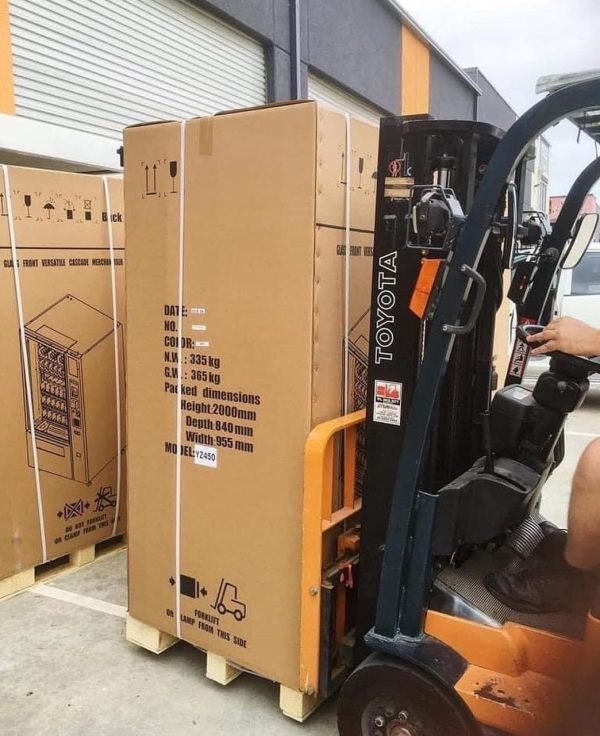 New Boxed Vending Machine YZ450